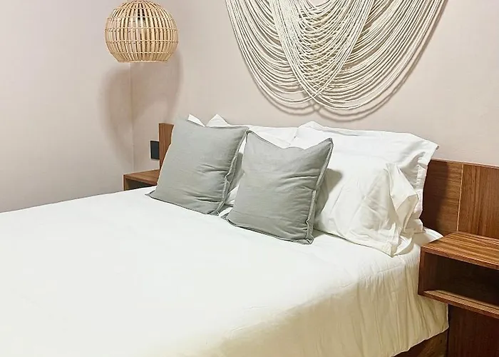 - Aldea Mangle & Cenote Lodge *
